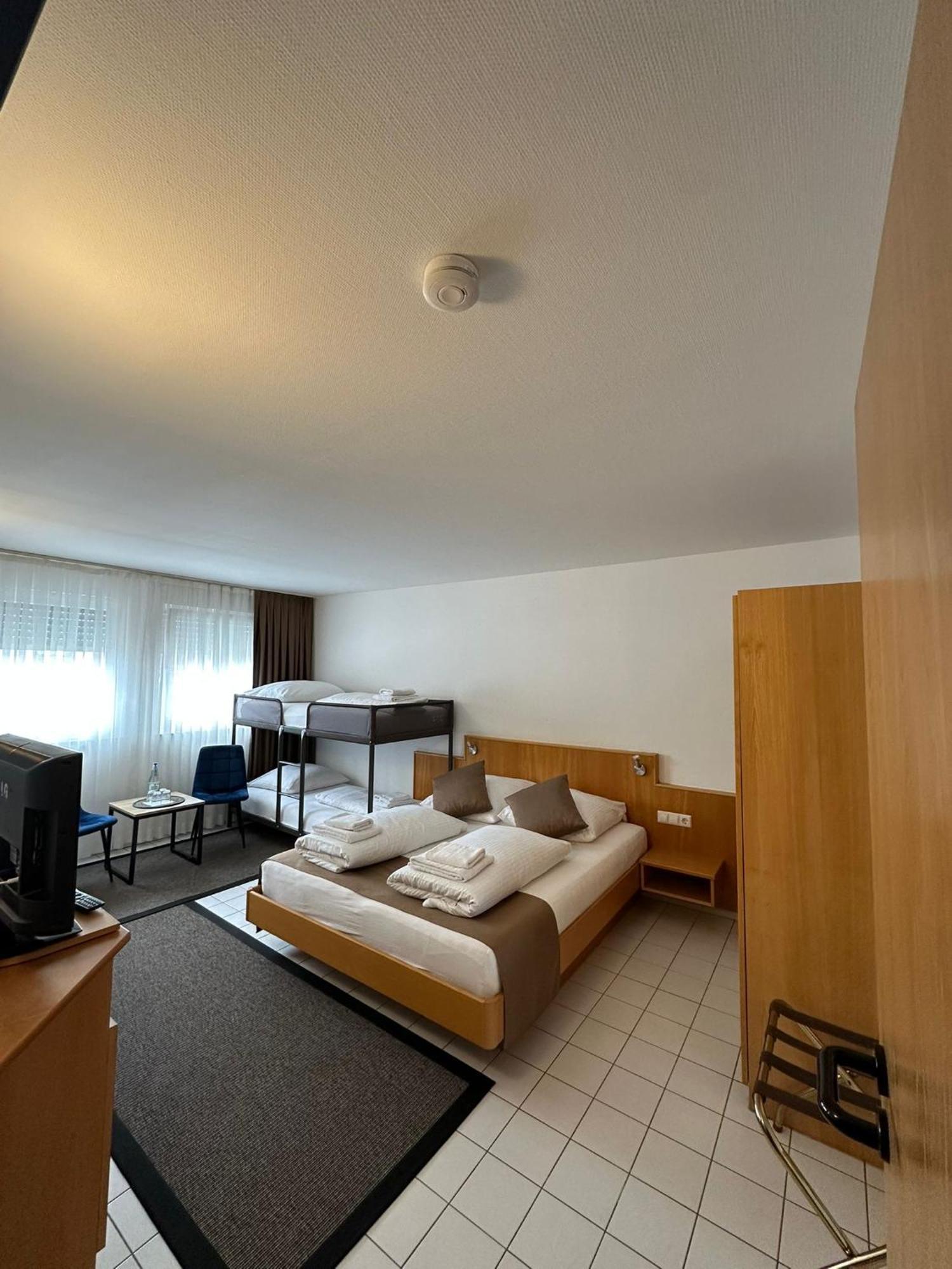 Elha Hotel Stuttgart Exteriör bild